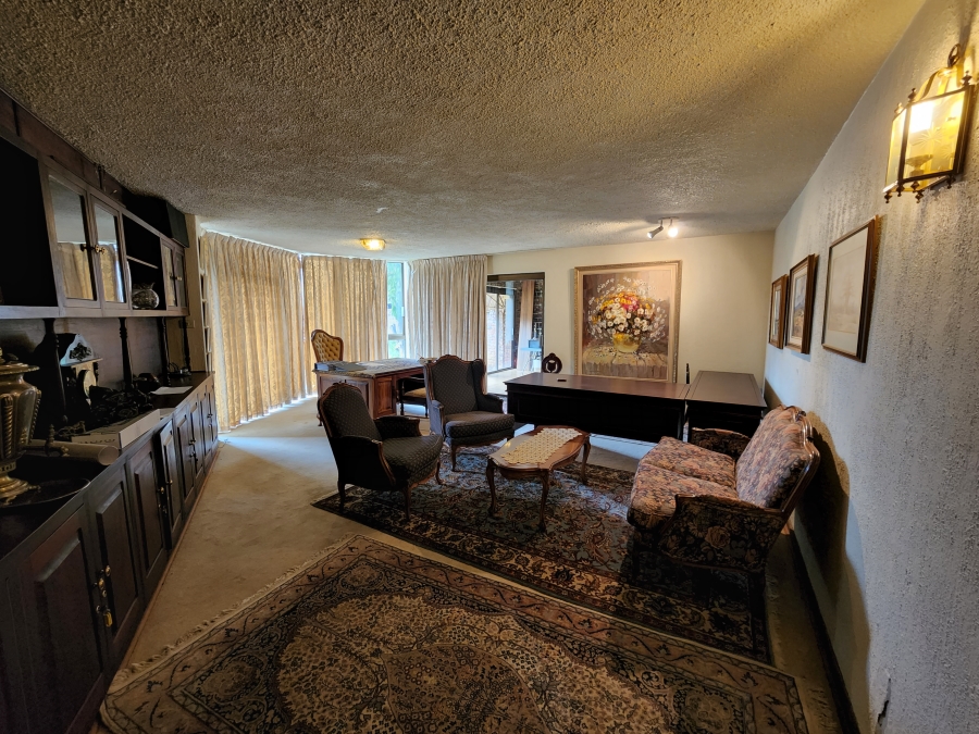 5 Bedroom Property for Sale in Mooivallei Park North West